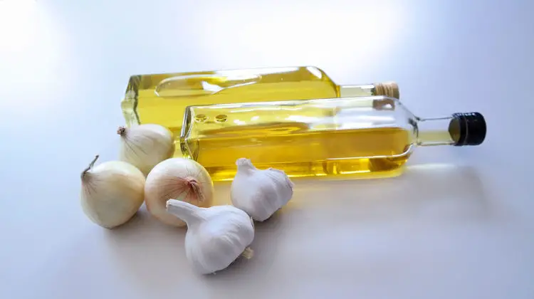 FructoHelp - Onion Garlic Infused Oil Recipe - How to Substitute Onion and Garlic 2