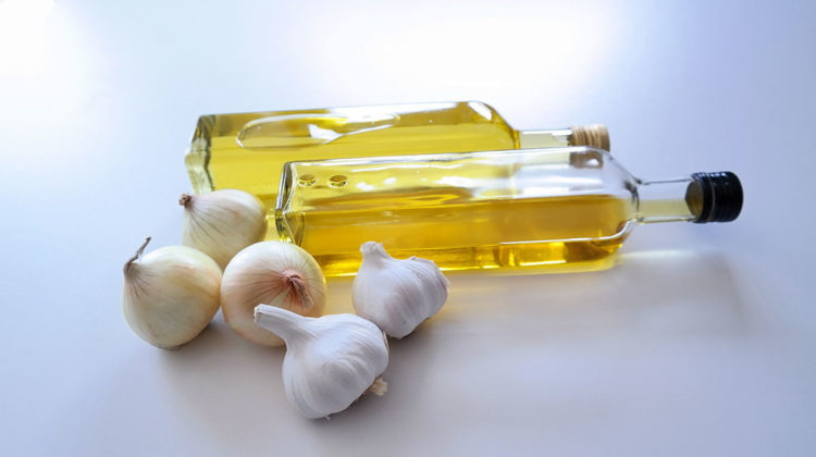 FructoHelp - Onion Garlic Infused Oil Recipe - How to Substitute Onion and Garlic 2